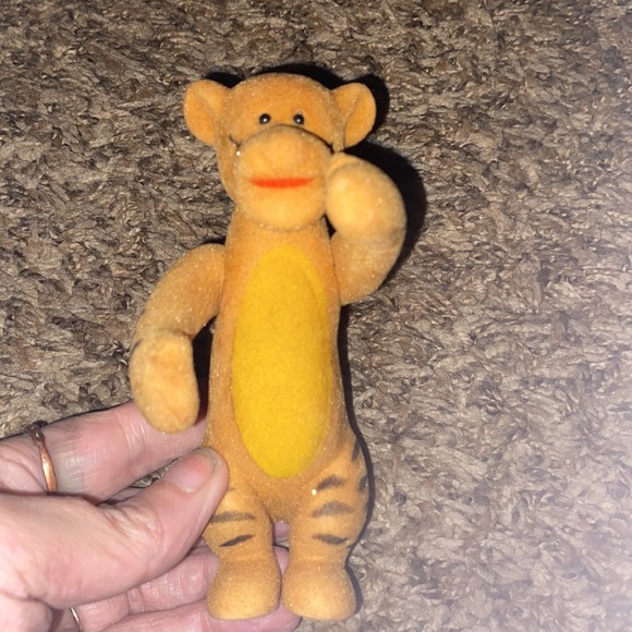 1960s Disney Pooh 5 Flocked Dolls 5" Tigger Piglet Owl Eeyore - Picture 3 of 6